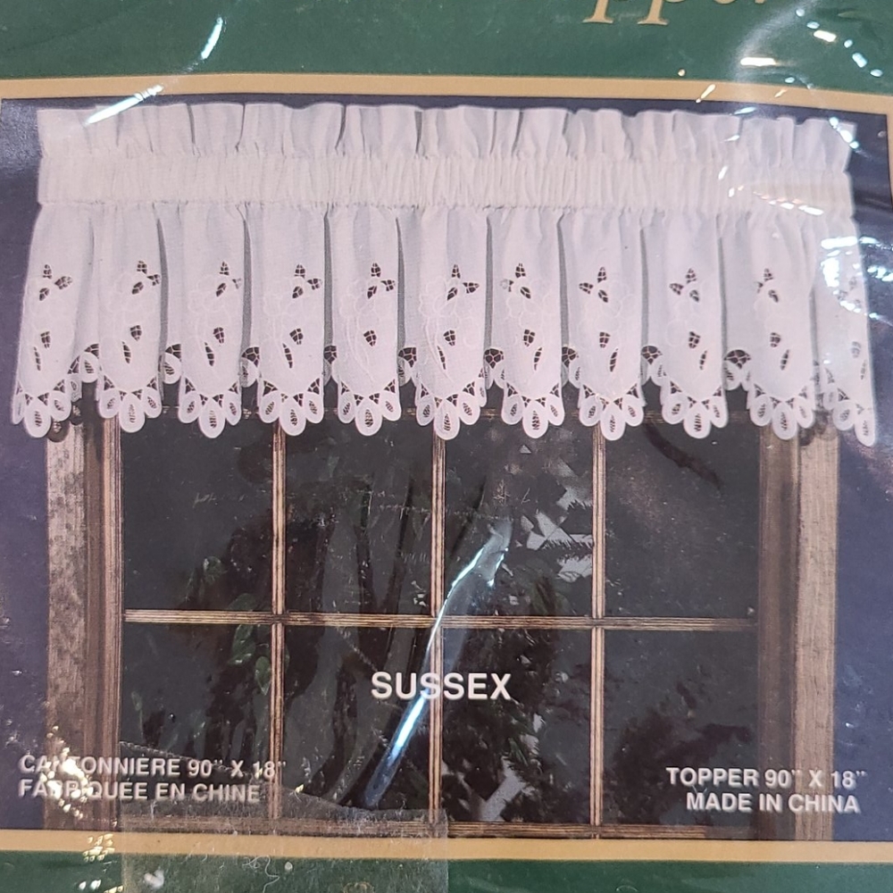 Drapery valance